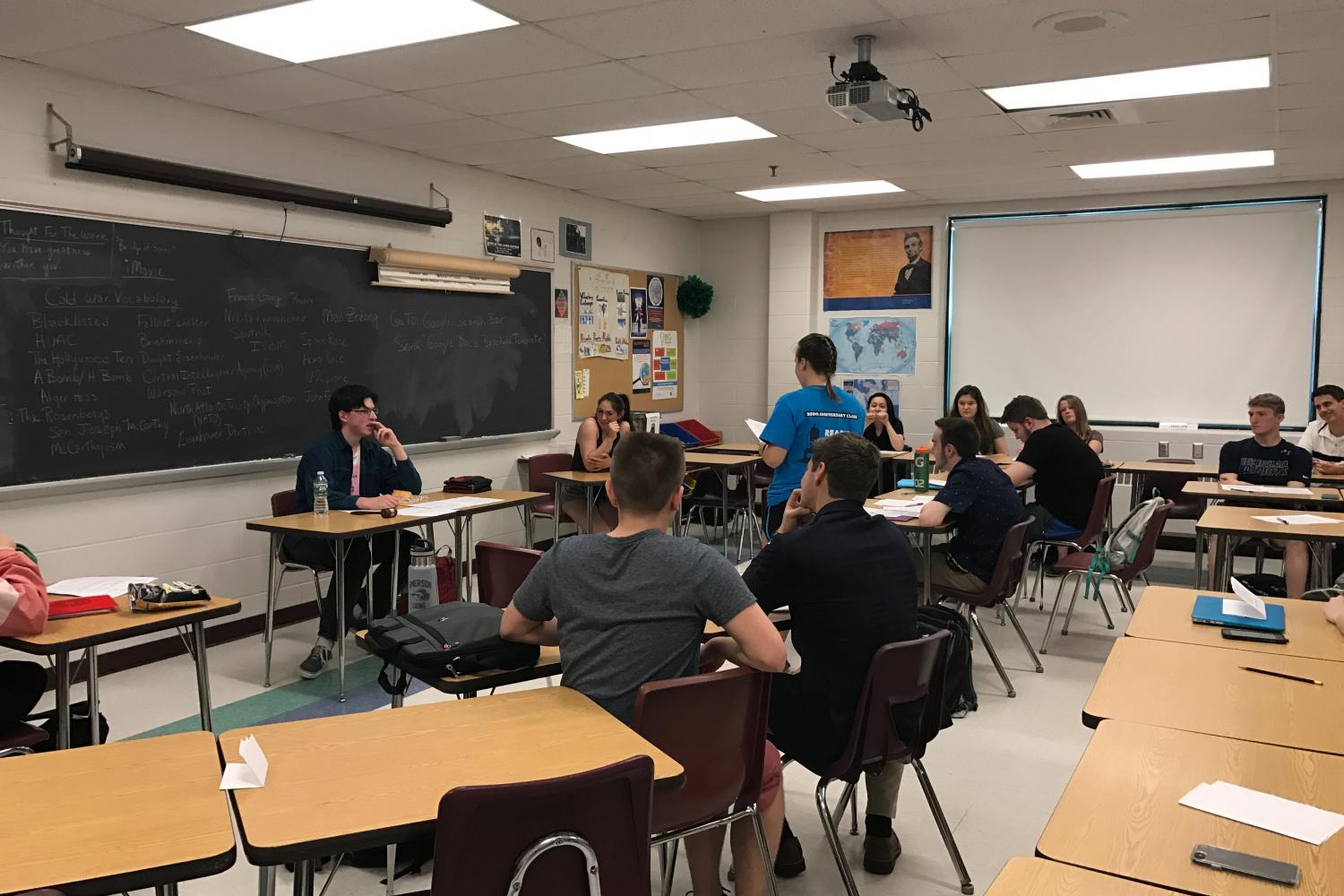 HB Legal Studies students gather together for a mock trial. The fourth period class is taught by Mrs. Kirby.