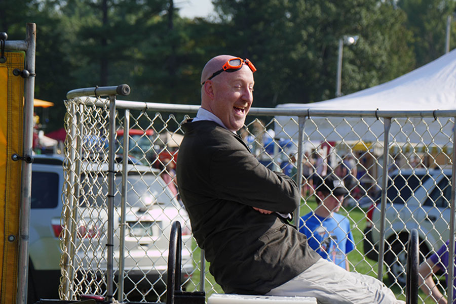 Eric Perry in the dunk tank at the class of 2018 fundraiser.