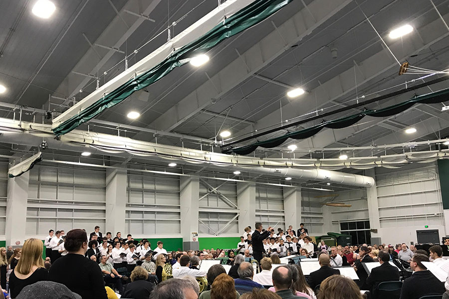 Students sing at the All New England Choral Festival on Thursday. The HB Honors Choir spent the day practicing and performing with other choirs from the area. Singers Jacqueline Hale ‘18 and Vivian Provost ‘18 enjoyed their time at the festival, saying that “it was cool to be around a bunch of people who just really enjoy singing” and “being able to hear that many voices from around New England was super rad.”