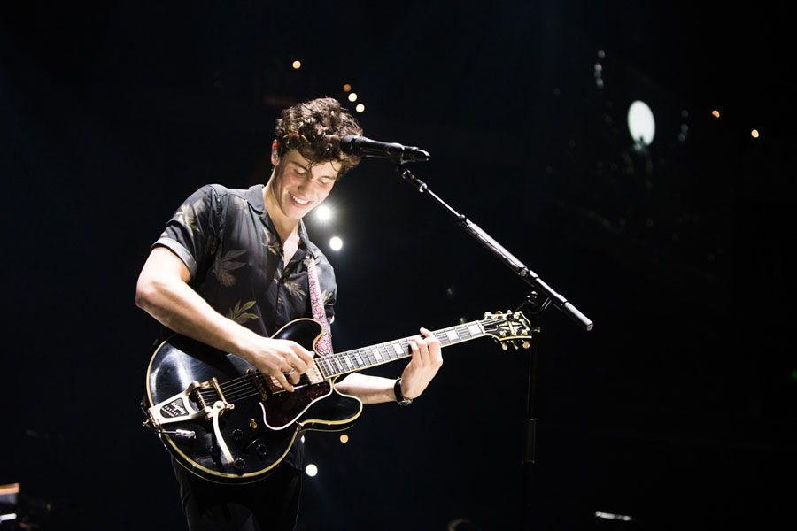 Shawn Mendes is happily performing live in concert and is passionately doing what he loves. Mendes has always given his best effort and I have never heard a complaint about one of his performances. I think when you have raw emotion in a song, it makes it great,” said Mendes.