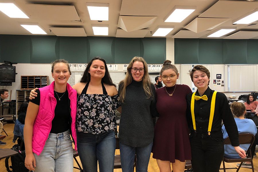 From left to right, Devon Kuchta ‘21, Darcy Hinckle ‘21, Johanna Golden ‘19, Taylor O’Connell ‘19, and Megan Mitchell ‘20, spend every fourth period honors choir class practicing for their big auditions in a few weeks. They all want a spot on this years All State Team. “We practice all year for this,” said Hinkle. 
