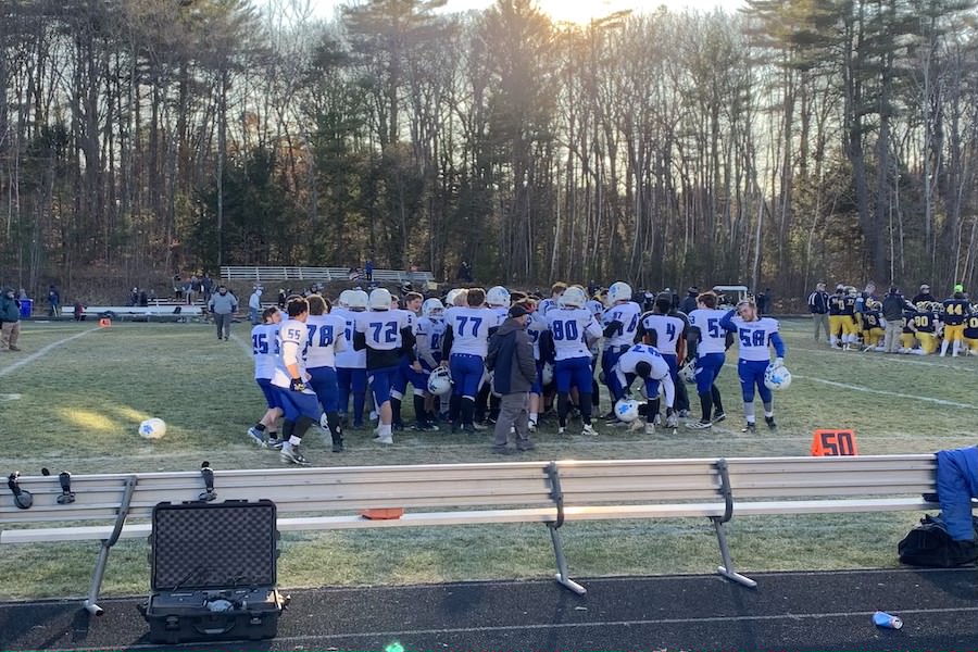 Playing+against+an+undefeated+Bow+High+School+on+Saturday%2C+Hollis-Brookline+showed-up%2C+said+Linebacker+Salvatore+Fabbio+20%2C+and+are+now+advancing+to+the+DII+NHIAA+Football+Championship.