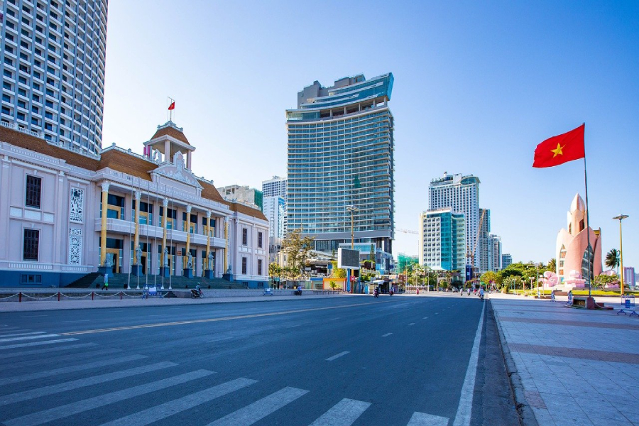 An almost emptied street in one of Vietnam’s tourist hubs, Nha Trang, located around 275 miles from Ho Chi Minh City (formerly Saigon). In 2018, Nha Trang welcomed over 6.3 million tourists. “The motto is, let’s take action one step earlier. Correct and early action will prevent losses in life and health…” said one of Vietnam’s Deputy Prime Ministers, Vũ Đức Đam. 