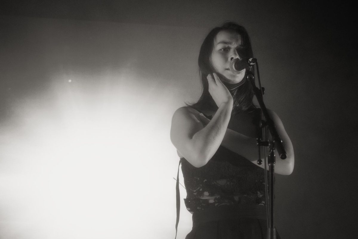 Singer-songwriter+Mitski+performs+at+a+concert.+%28David+Lee+from+Redmond%2C+WA%2C+USA%2C+CC+BY-SA+2.0%2C+via+Wikimedia+Commons%29